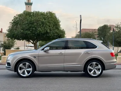 2017 بنتلي بنتايجا الاصدار الاول