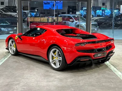 2023 فيراري جي تي بي 296