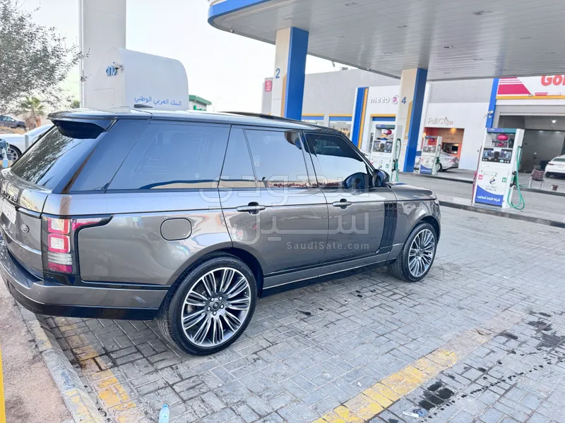 2014 لاند روفر رينج روفر فوج