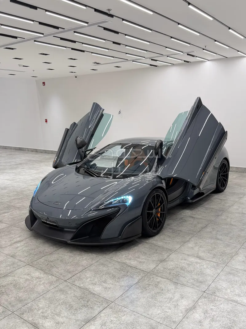 2016 مكلارين 675 إل تي