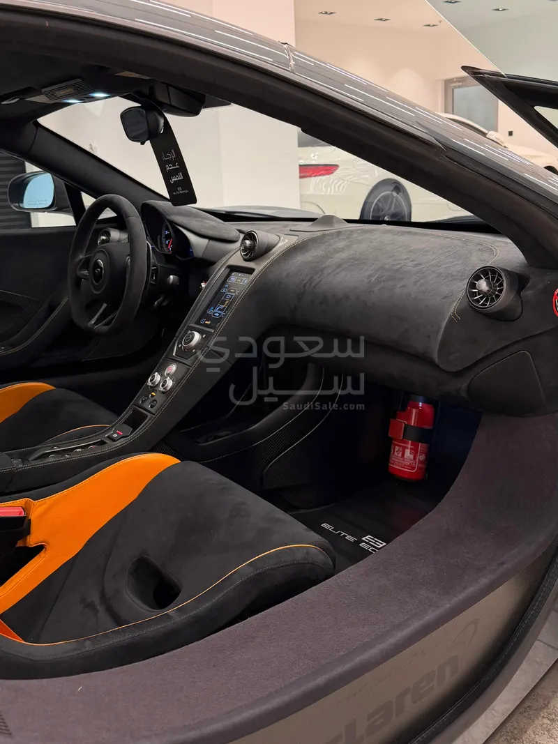 2016 مكلارين 675 إل تي