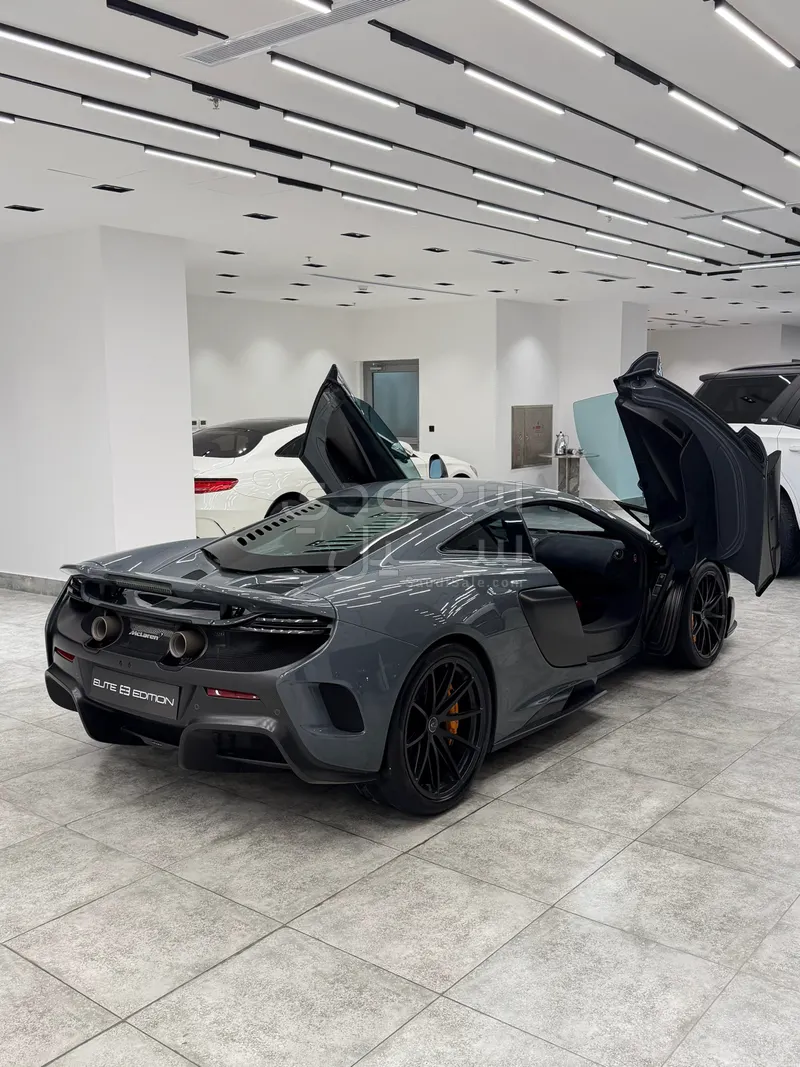 2016 مكلارين 675 إل تي