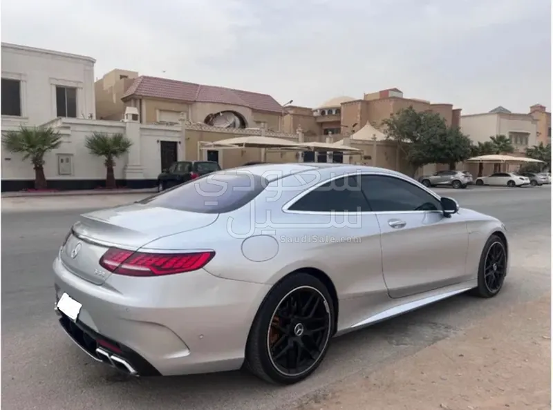 2015 مرسيدس - بنز إس 63 كوبيه