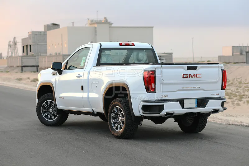 2025 جي ام سي سييرا اي تي 4