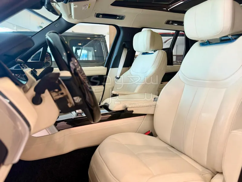 2024 لاند روفر رينج روفر اوتوبيوغرافي