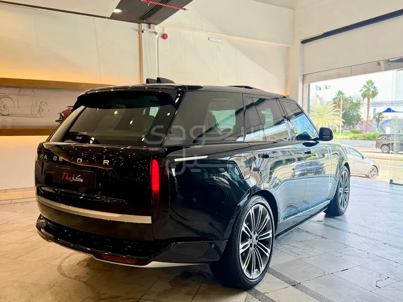 2024 لاند روفر رينج روفر اوتوبيوغرافي