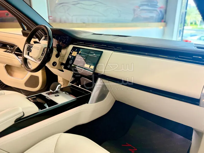 2024 لاند روفر رينج روفر اوتوبيوغرافي