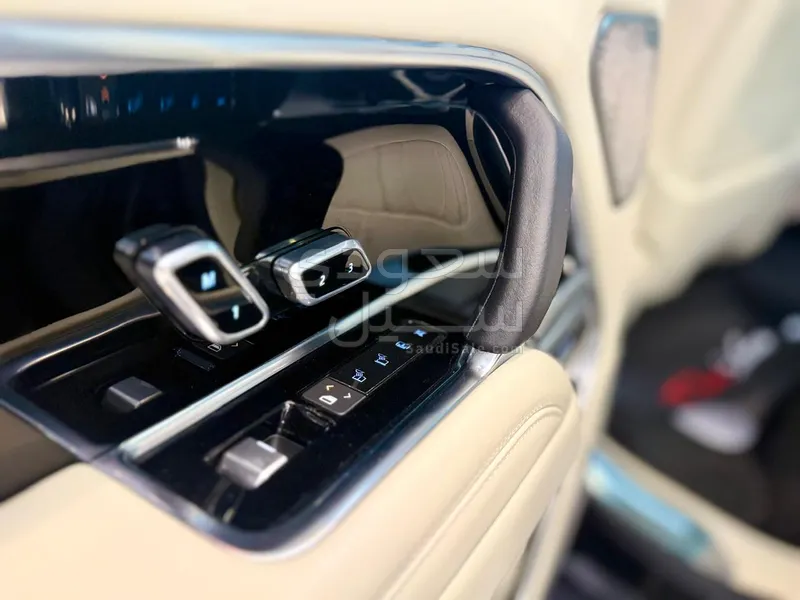 2024 لاند روفر رينج روفر اوتوبيوغرافي