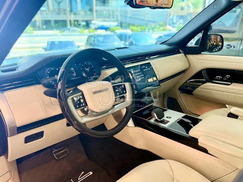 2024 لاند روفر رينج روفر اوتوبيوغرافي