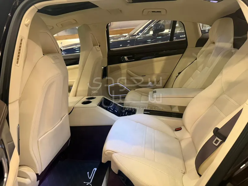 2023 بورش بانميرا 4