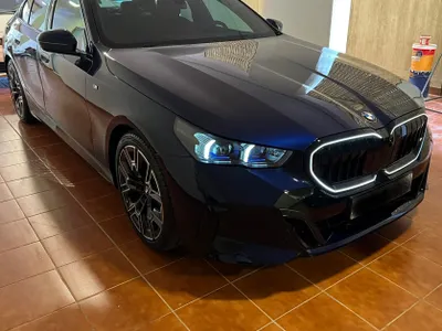 2024 بي ام دبليو الفئة الخامسة 520 أي إم كت