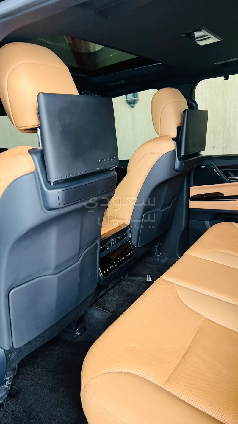 2024 لكزس إل إكس 600