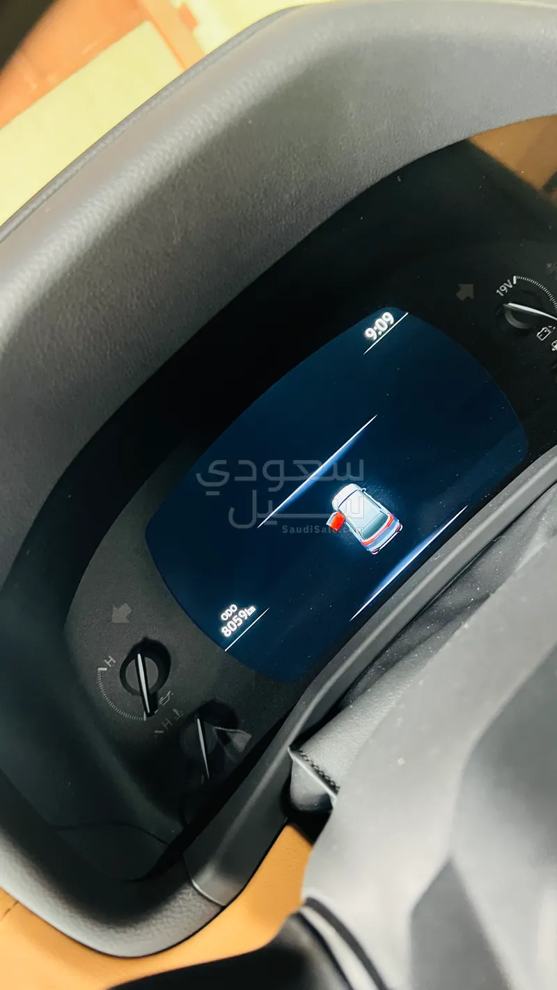 2024 لكزس إل إكس 600