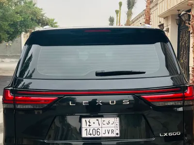 2024 لكزس إل إكس 600