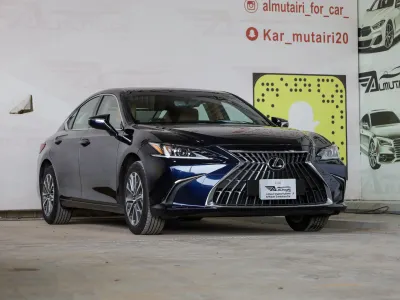 2025 لكزس إي إس 250