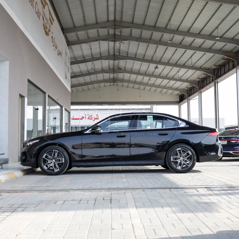 2026 بي ام دبليو الفئة الخامسة 520 أي