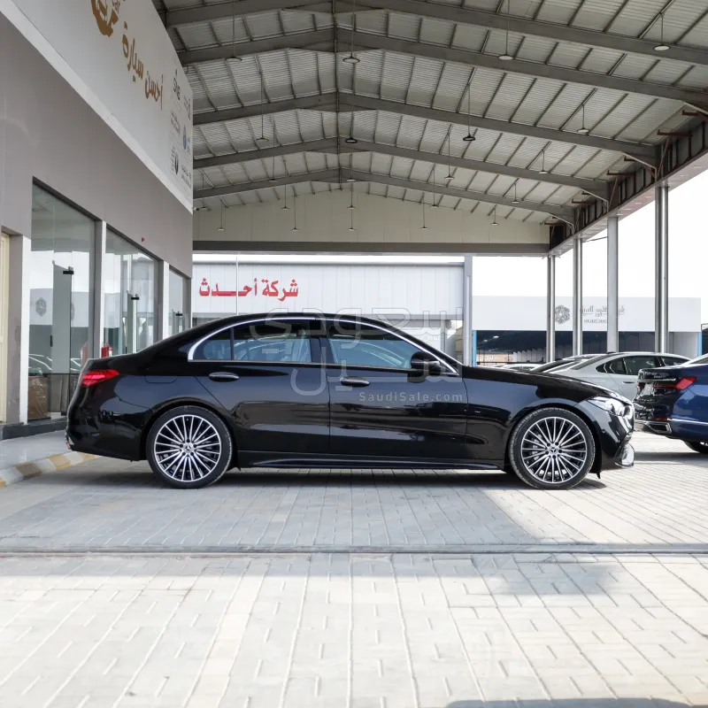 2025 مرسيدس - بنز سي 200