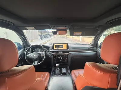 2017 لكزس إل إكس 570