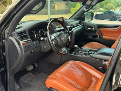 2017 لكزس إل إكس 570