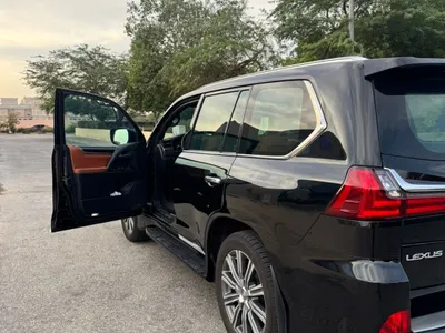 2017 لكزس إل إكس 570