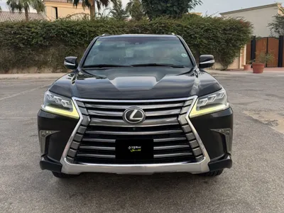 2017 لكزس إل إكس 570