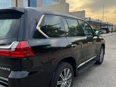 2017 لكزس إل إكس 570