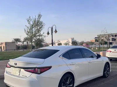 2020 لكزس إي إس 350 اف سبورت