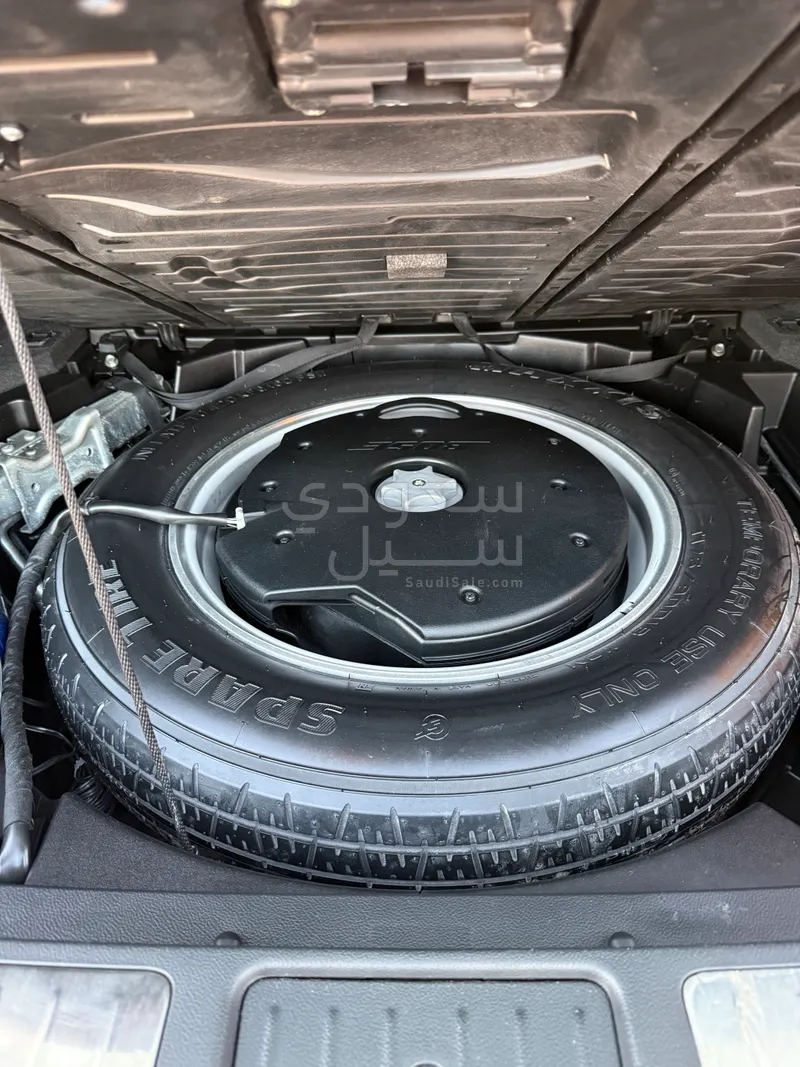 2014 انفينيتي كيو اكس 70