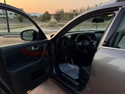 2014 انفينيتي كيو اكس 70