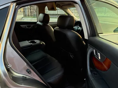 2014 انفينيتي كيو اكس 70