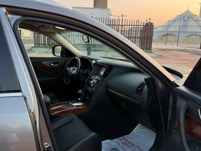 2014 انفينيتي كيو اكس 70