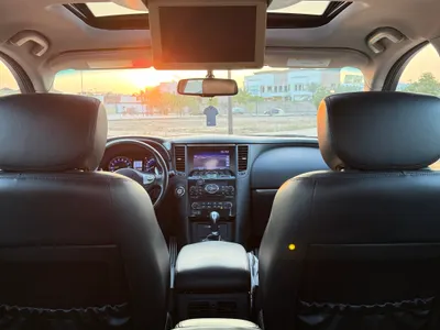 2014 انفينيتي كيو اكس 70