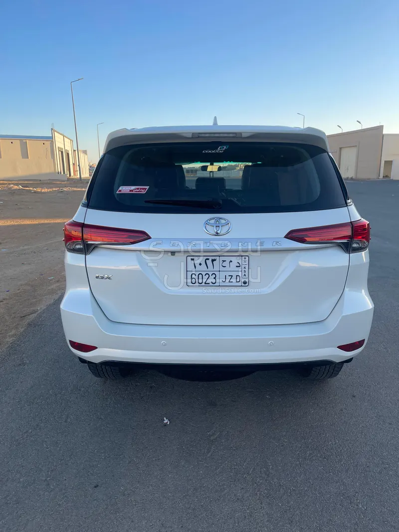 2021 تويوتا فورشنر جي اكس