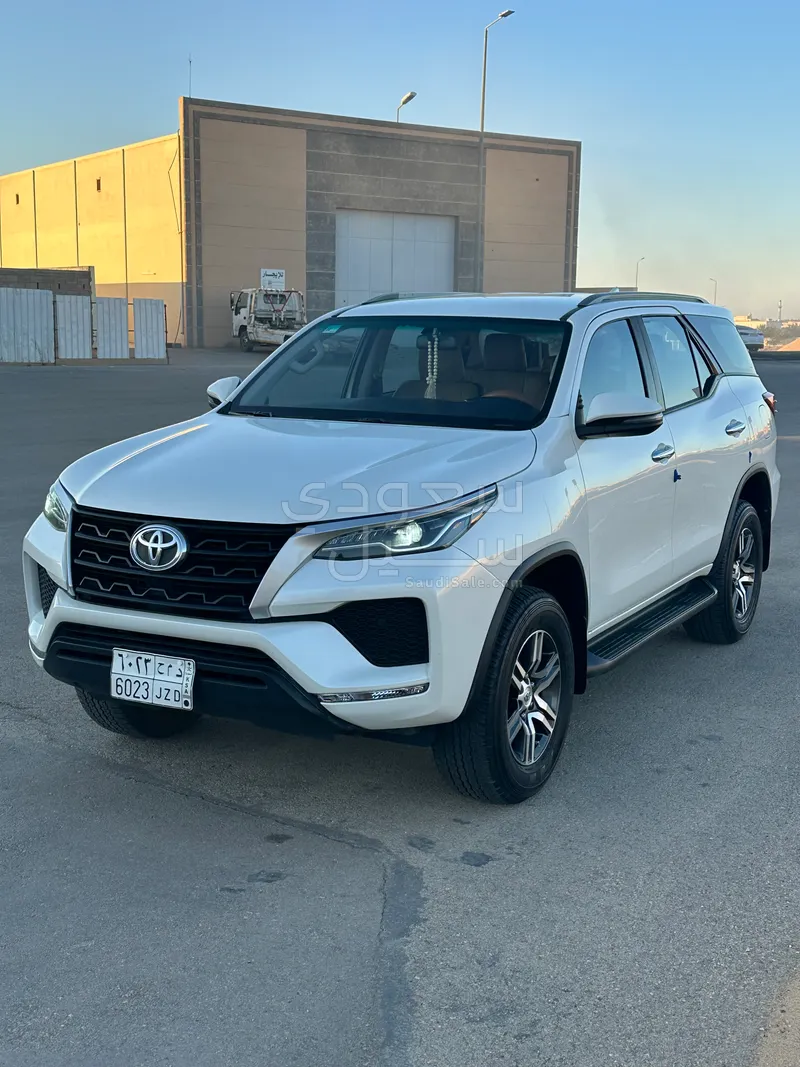 2021 تويوتا فورشنر جي اكس