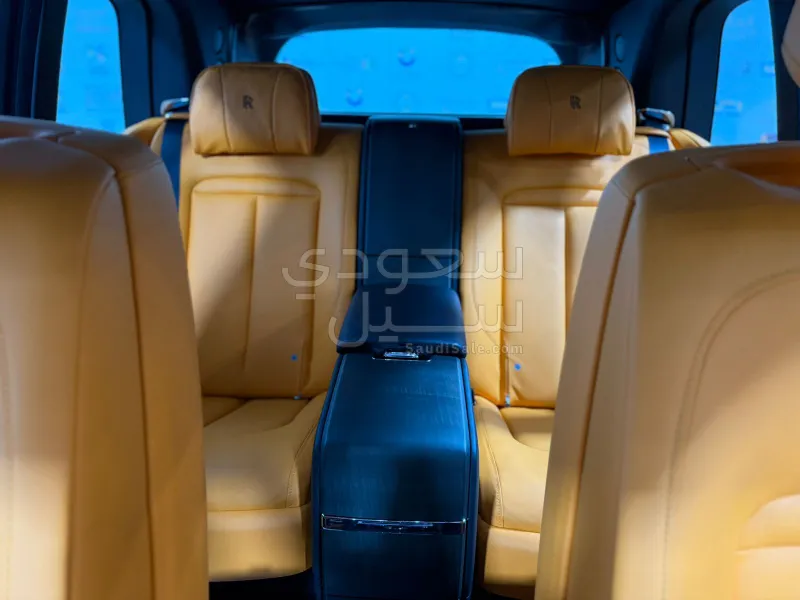 2023 Rolls-Royce Cullinan Silver Badge