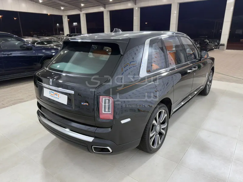 2023 Rolls-Royce Cullinan Silver Badge