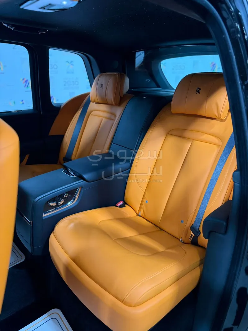 2023 Rolls-Royce Cullinan Silver Badge