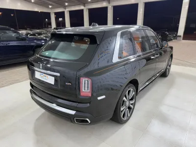 2023 Rolls-Royce Cullinan Silver Badge