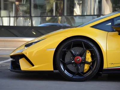 2018 لمبرجيني هوراكان بيرفورمانت