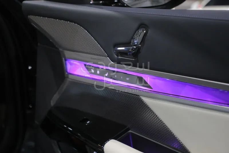 2025 BMW 7 Series 740i