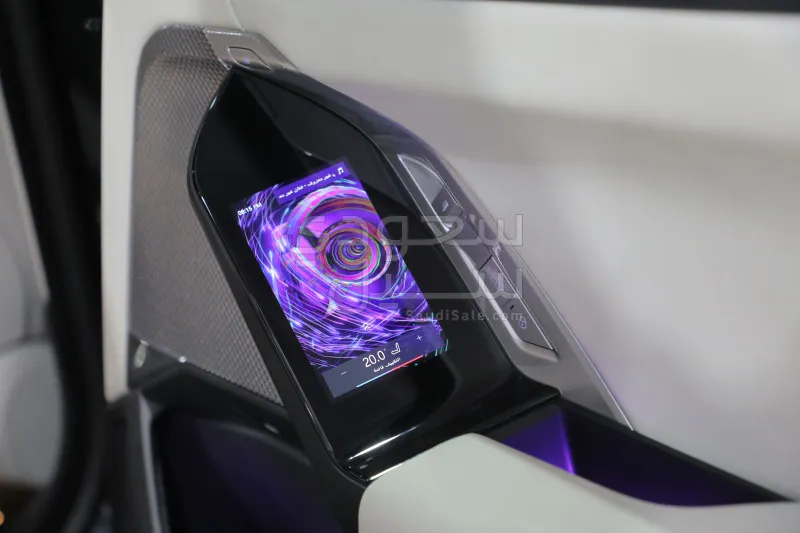 2025 BMW 7 Series 740i