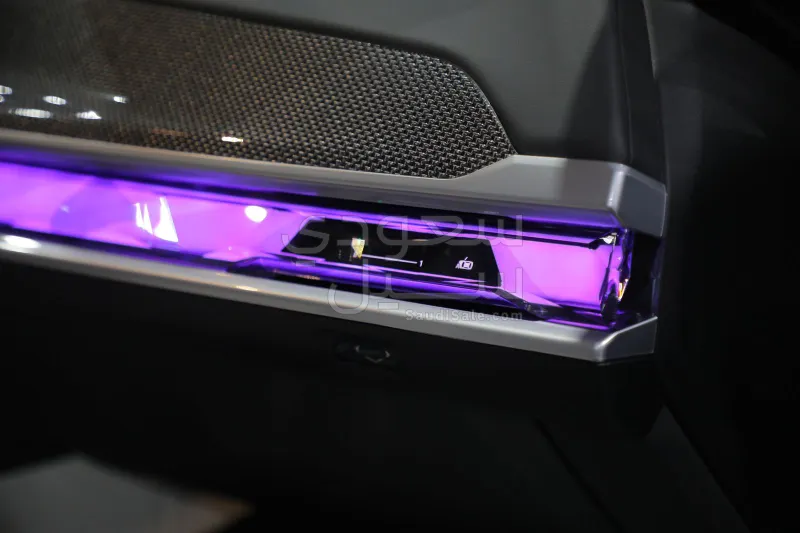 2025 BMW 7 Series 740i