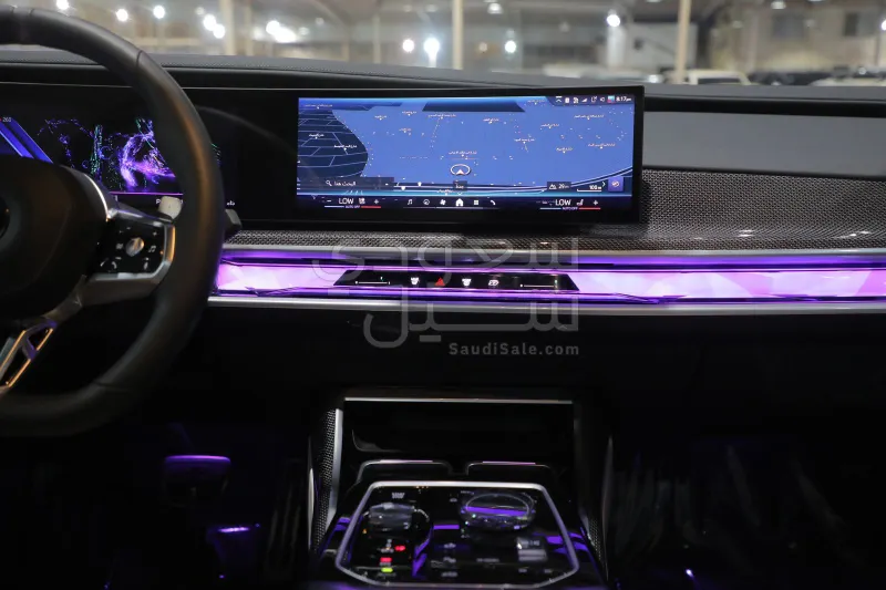 2025 BMW 7 Series 740i