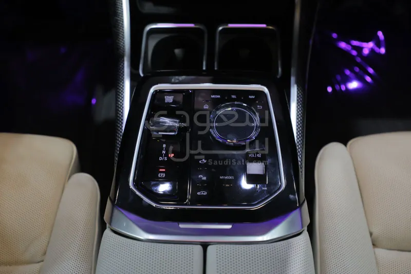 2025 BMW 7 Series 740i