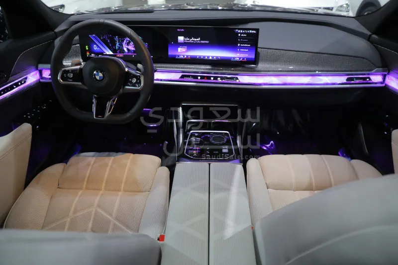 2025 BMW 7 Series 740i