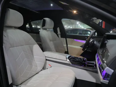 2025 BMW 7 Series 740i