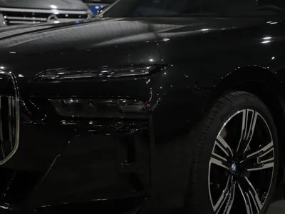 2025 BMW 7 Series 740i