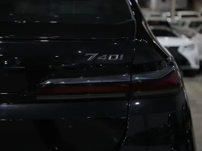 2025 BMW 7 Series 740i