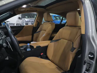 2022 لكزس إي إس 300إتش