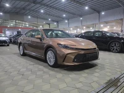 2025 تويوتا كامري ال اي